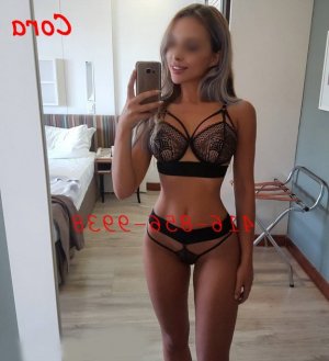 Lauranne incall escort in Forest Park & casual sex